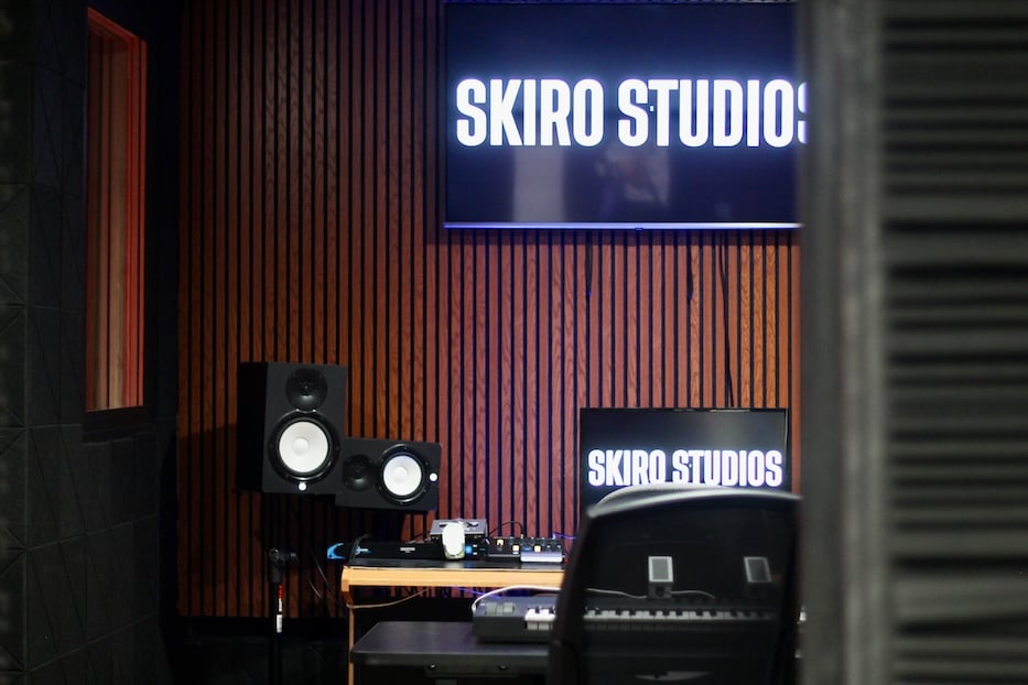 SkiroStudios - 13