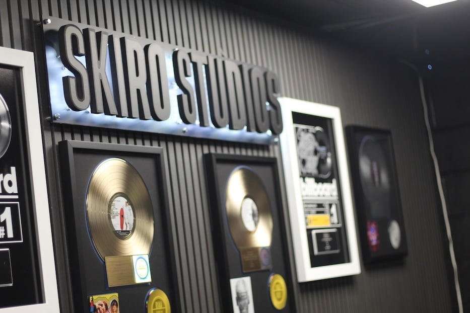 SkiroStudios - 14