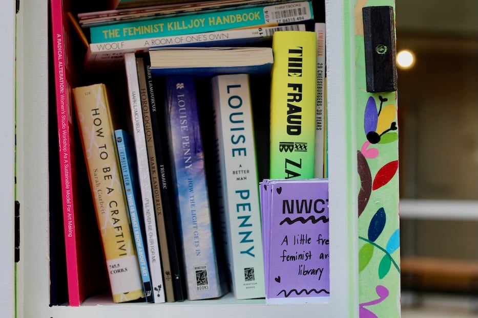 FeministLibrary - 10