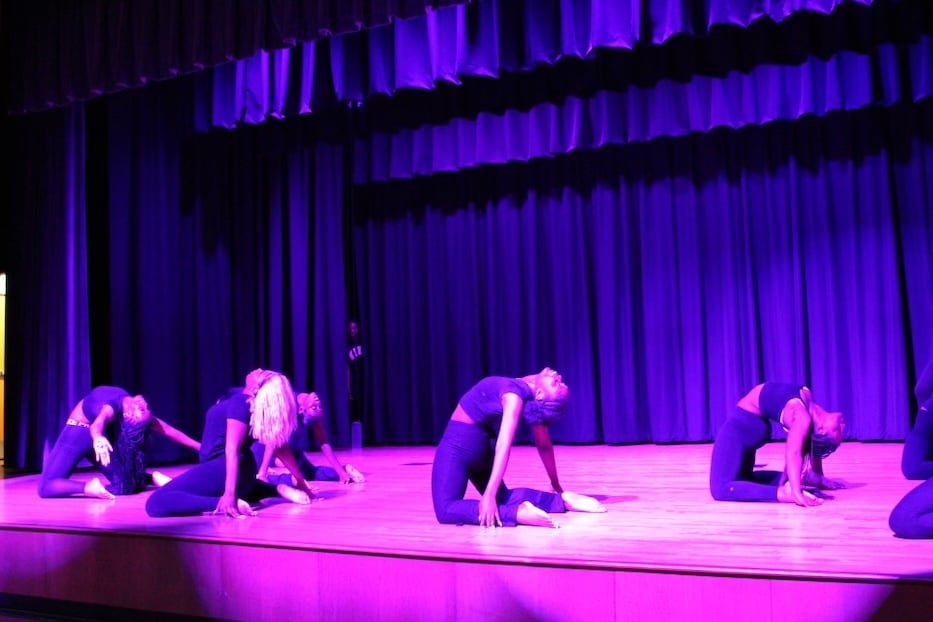 DanceShowNHA253