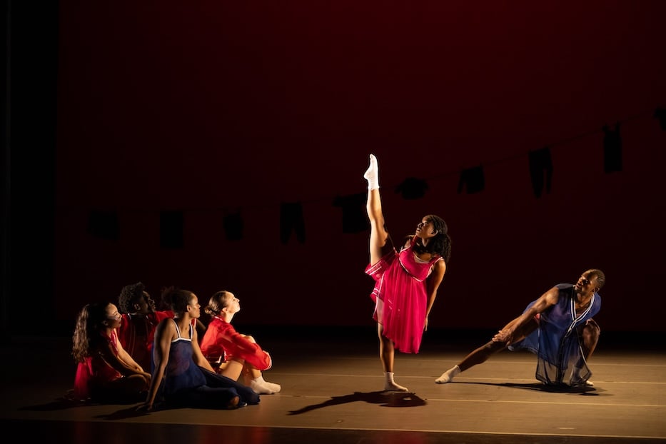 Ailey II in Chalvar Monteiros Berry Dreamin. Photo by Nir Arieli_2250