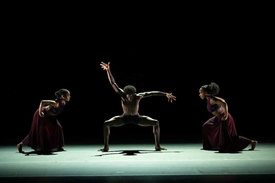 Ailey IIs J. Ammons, K. Abu, and A. Smalls in Renée I. McDonalds Likes vs. Life. Photo by Nir Arieli_1027