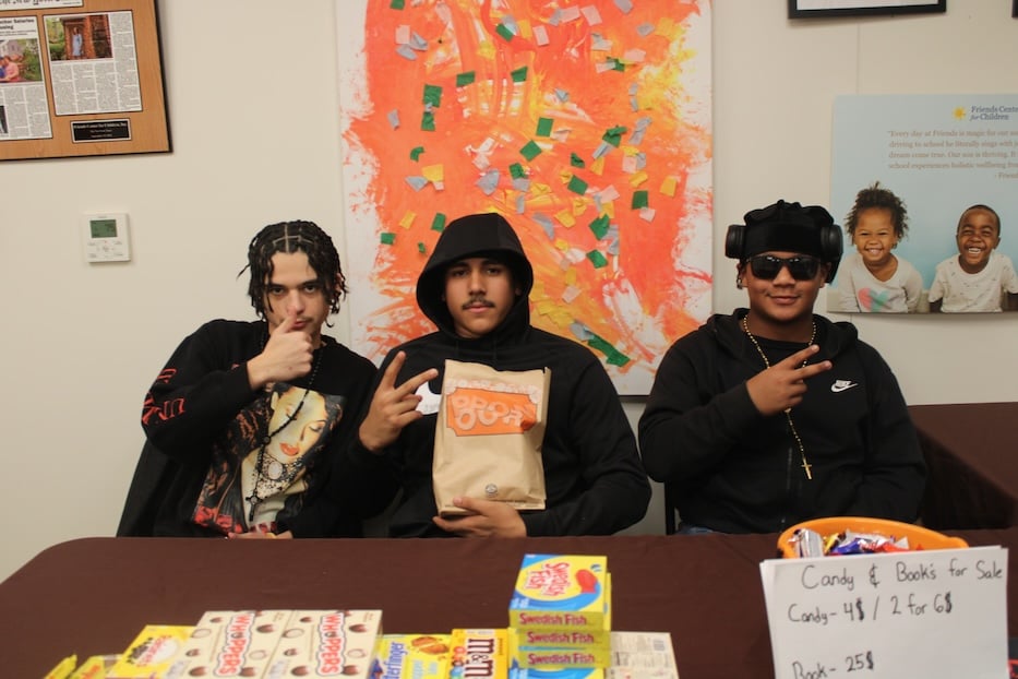 Carlos, Javan, Roberto