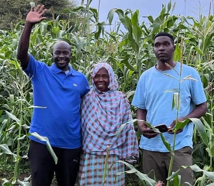 Fouad, Azhars mom Husna, & her brother Tariq, Sudan summer 2022