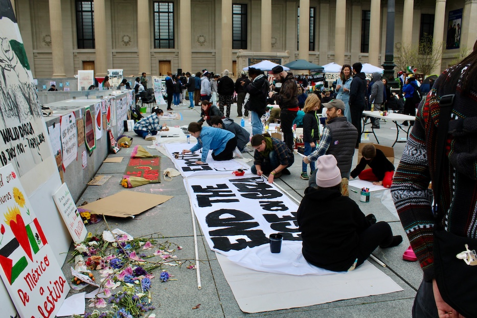 Artists Join Beinecke Occupation