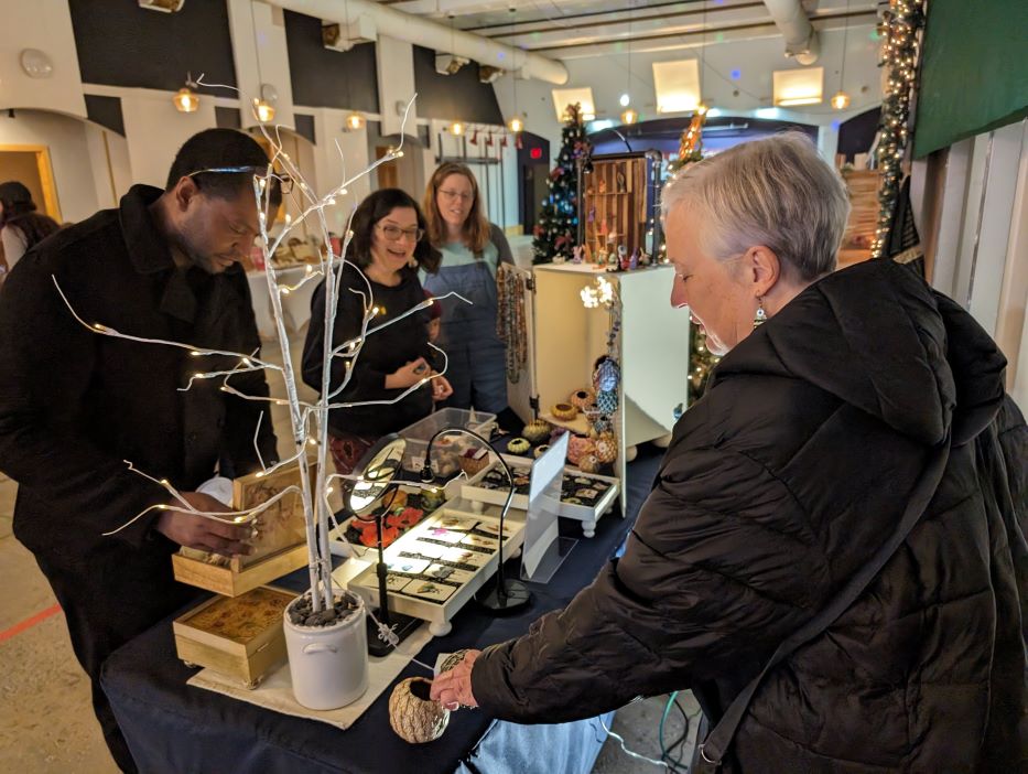 Indie Artists Shine At New Holiday Maker Market