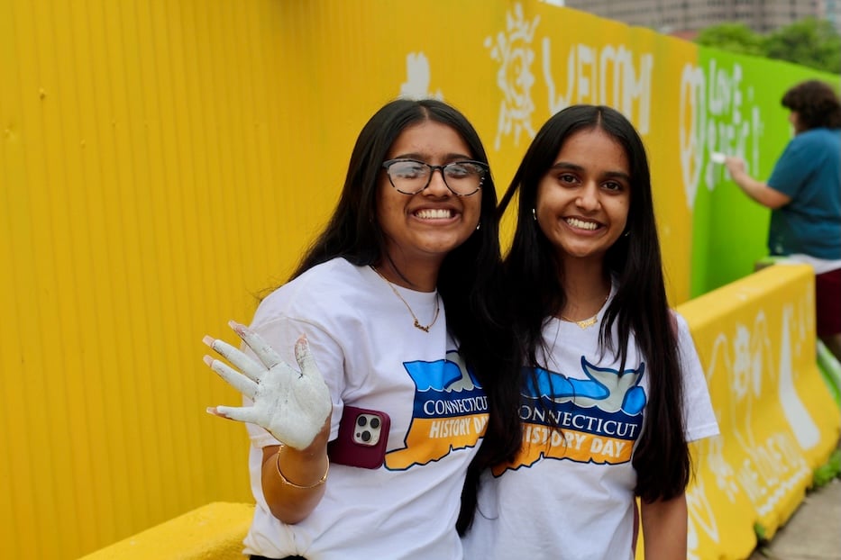 With A Hand From The Professionals, HSC Students Bring A Rainbow To Union Street