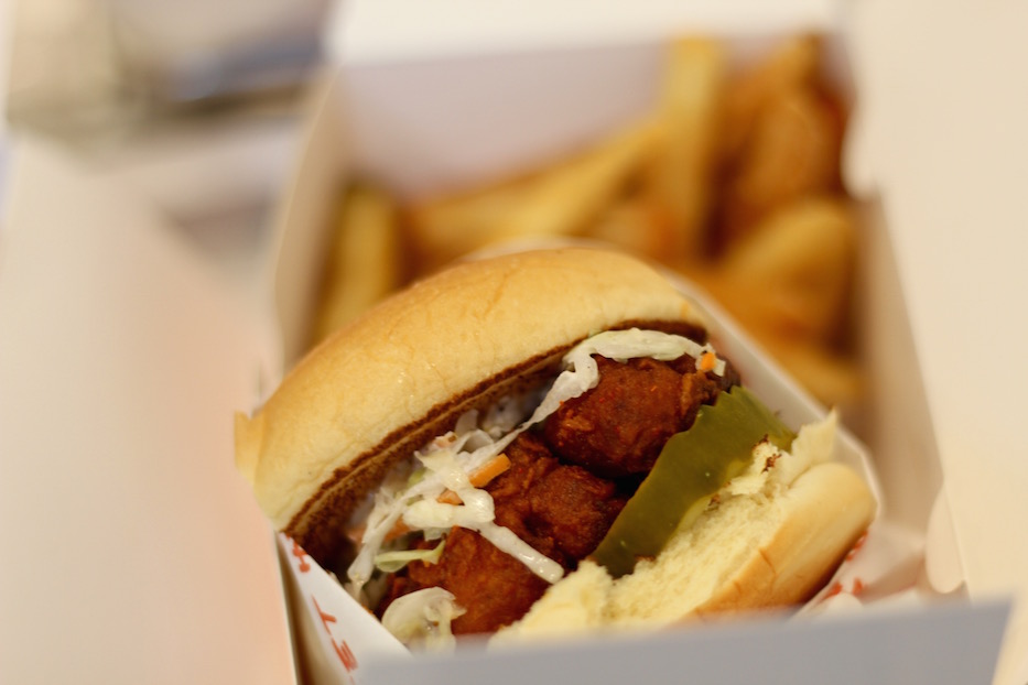 Hot Chicken Spot Brings Nashville To New Haven