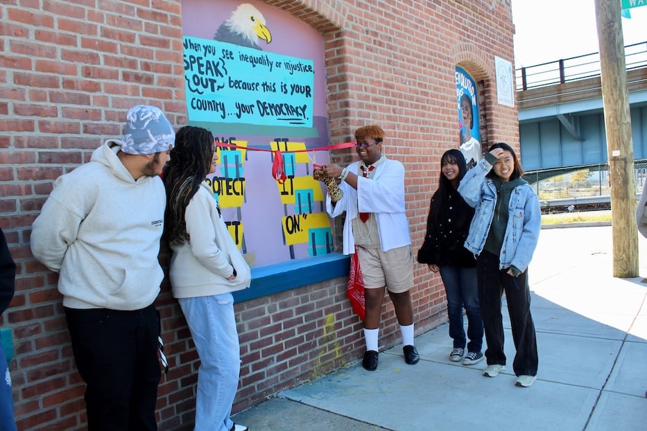 New HSC Mural Shines Light On Black & Latino History