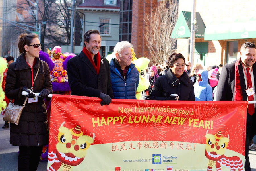  New Haven Museum Director Margaret Anne Tockarshewsky, Yale-China President David Youtz,  New Haven arts czar Andy Wolf and Mayor Toni Harp, and Program Director of the Council on East Asian Studies at  Yale  University Richard Sosa.  