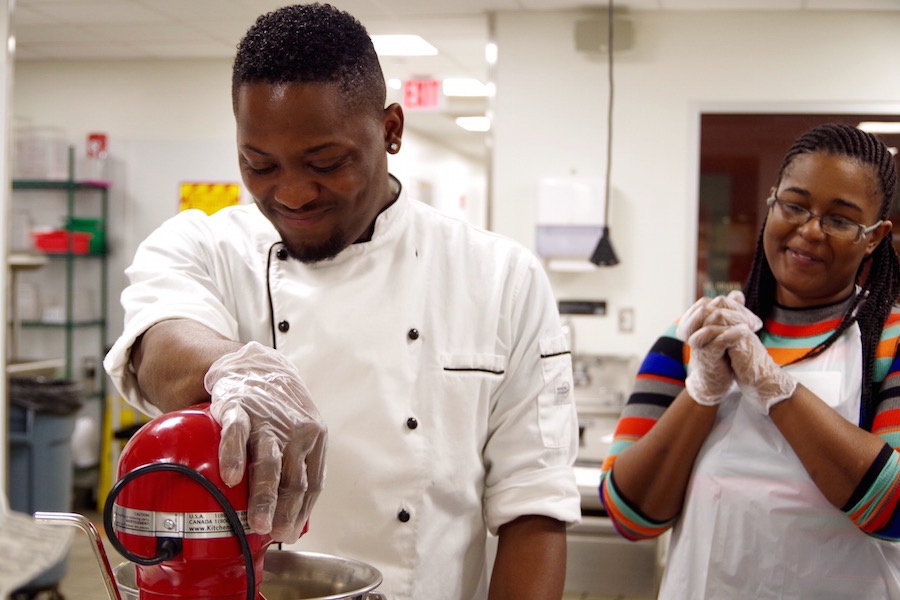  Stanley Hair at a recent baking demonstration at ConnCAT. Lucy Gellman Photo.  